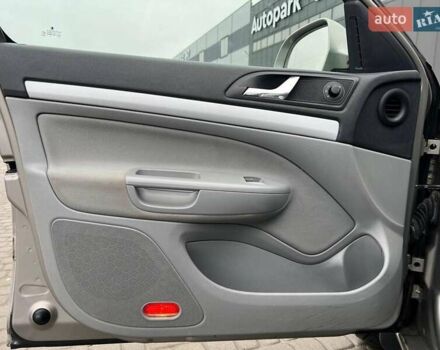 Серый Шкода Октавия, объемом двигателя 1.6 л и пробегом 245 тыс. км за 7500 $, фото 14 на Automoto.ua