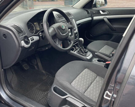 Сірий Шкода Октавія, об'ємом двигуна 1.8 л та пробігом 183 тис. км за 7200 $, фото 12 на Automoto.ua