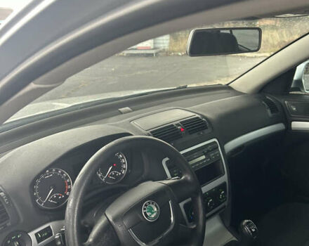 Серый Шкода Октавия, объемом двигателя 1.6 л и пробегом 336 тыс. км за 8000 $, фото 26 на Automoto.ua