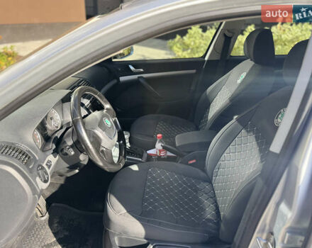 Шкода Октавія 2010 у Львові на Automoto.ua Сірий Шкода Октавія, об'ємом двигуна 2 л та пробігом 282 тис. км за 7550 $, фото 8 на Automoto.ua