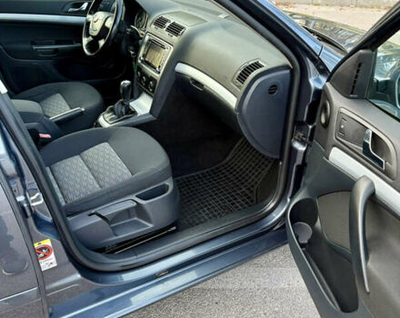 Серый Шкода Октавия, объемом двигателя 1.6 л и пробегом 210 тыс. км за 8999 $, фото 22 на Automoto.ua