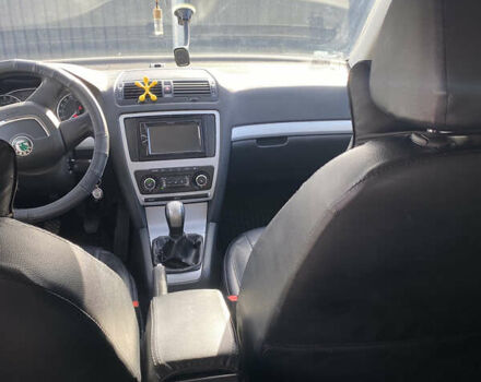 Серый Шкода Октавия, объемом двигателя 1.6 л и пробегом 242 тыс. км за 8500 $, фото 2 на Automoto.ua
