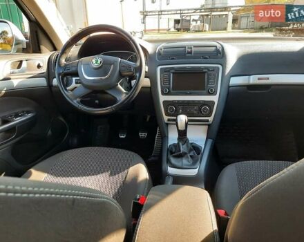 Серый Шкода Октавия, объемом двигателя 1.8 л и пробегом 182 тыс. км за 9999 $, фото 3 на Automoto.ua