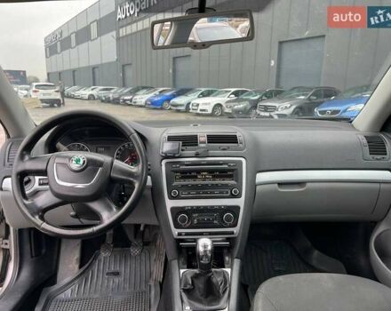 Серый Шкода Октавия, объемом двигателя 1.6 л и пробегом 245 тыс. км за 7500 $, фото 32 на Automoto.ua