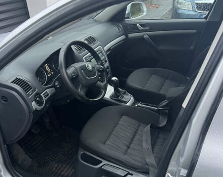 Серый Шкода Октавия, объемом двигателя 1.6 л и пробегом 281 тыс. км за 7800 $, фото 21 на Automoto.ua