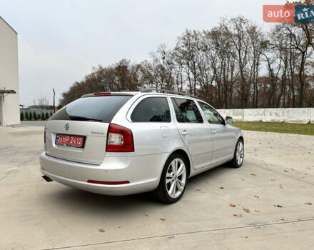 Серый Шкода Октавия, объемом двигателя 2 л и пробегом 185 тыс. км за 10700 $, фото 4 на Automoto.ua