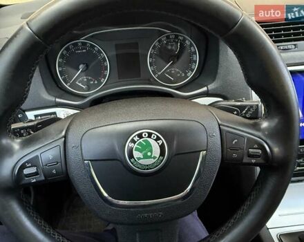 Серый Шкода Октавия, объемом двигателя 1.6 л и пробегом 288 тыс. км за 8000 $, фото 2 на Automoto.ua