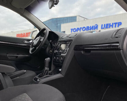 Серый Шкода Октавия, объемом двигателя 2 л и пробегом 273 тыс. км за 8200 $, фото 62 на Automoto.ua