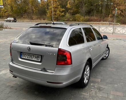 Шкода Октавія 2010 у Тернополі на Automoto.ua Сірий Шкода Октавія, об'ємом двигуна 2 л та пробігом 258 тис. км за 7600 $, фото 4 на Automoto.ua