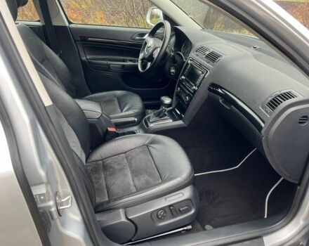 Серый Шкода Октавия, объемом двигателя 2 л и пробегом 255 тыс. км за 10700 $, фото 13 на Automoto.ua