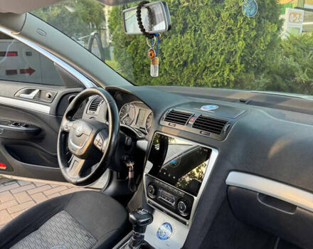 Серый Шкода Октавия, объемом двигателя 2 л и пробегом 290 тыс. км за 8800 $, фото 24 на Automoto.ua