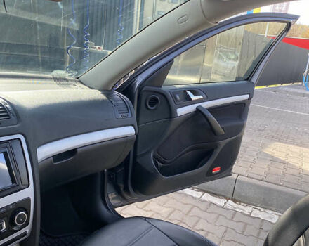 Серый Шкода Октавия, объемом двигателя 1.6 л и пробегом 242 тыс. км за 8500 $, фото 7 на Automoto.ua