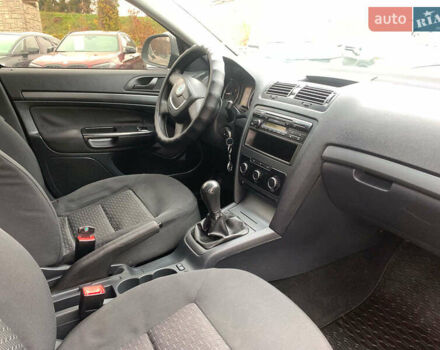 Сірий Шкода Октавія, об'ємом двигуна 1.6 л та пробігом 307 тис. км за 7190 $, фото 16 на Automoto.ua