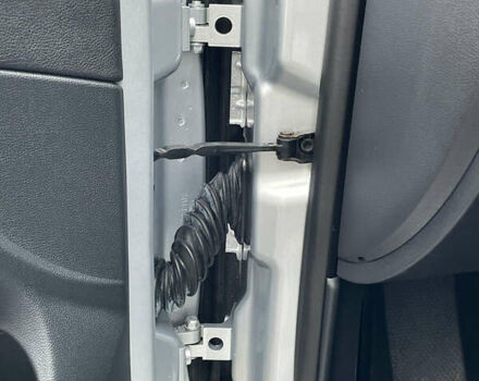 Серый Шкода Октавия, объемом двигателя 1.6 л и пробегом 226 тыс. км за 8999 $, фото 128 на Automoto.ua