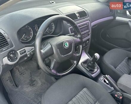 Серый Шкода Октавия, объемом двигателя 1.8 л и пробегом 191 тыс. км за 7949 $, фото 17 на Automoto.ua