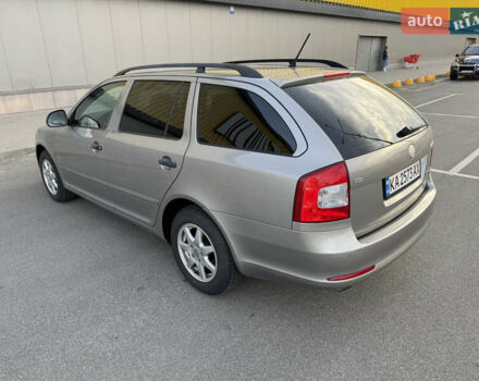 Шкода Октавія 2010 у Києві на Automoto.ua Сірий Шкода Октавія, об'ємом двигуна 1.6 л та пробігом 197 тис. км за 6950 $, фото 11 на Automoto.ua