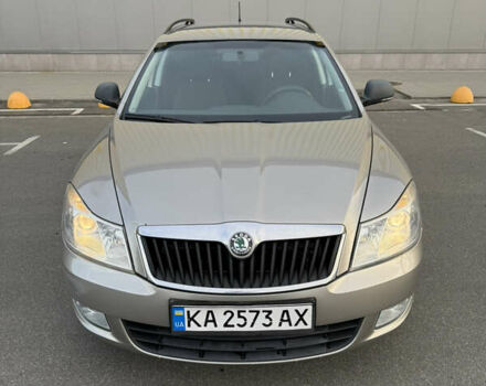 Шкода Октавія 2010 у Києві на Automoto.ua Сірий Шкода Октавія, об'ємом двигуна 1.6 л та пробігом 197 тис. км за 6950 $, фото 4 на Automoto.ua