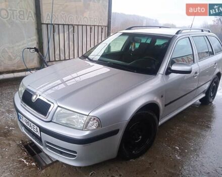 Серый Шкода Октавия, объемом двигателя 1.6 л и пробегом 300 тыс. км за 5500 $, фото 2 на Automoto.ua