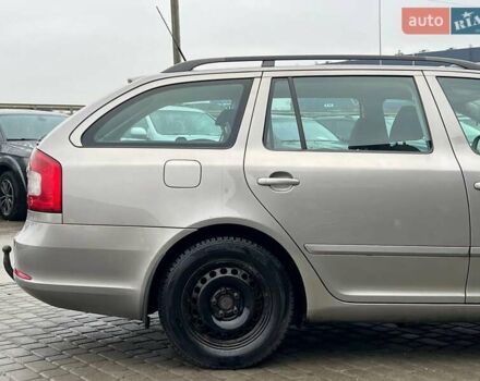 Серый Шкода Октавия, объемом двигателя 1.6 л и пробегом 245 тыс. км за 7500 $, фото 7 на Automoto.ua