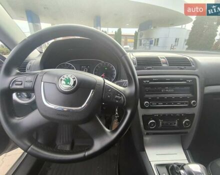 Серый Шкода Октавия, объемом двигателя 1.6 л и пробегом 260 тыс. км за 8400 $, фото 8 на Automoto.ua