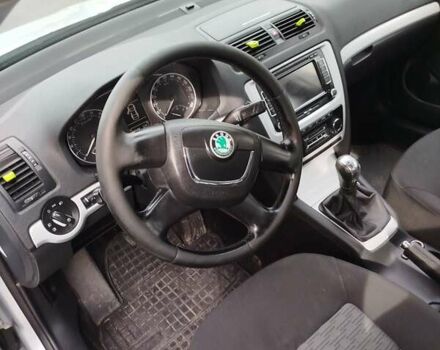 Шкода Октавия 2010 в Житомире на Automoto.ua Серый Шкода Октавия, объемом двигателя 1.9 л и пробегом 500 тыс. км за 3400 $, фото 3 на Automoto.ua