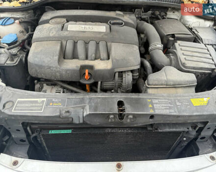 Сірий Шкода Октавія, об'ємом двигуна 1.6 л та пробігом 183 тис. км за 7500 $, фото 44 на Automoto.ua