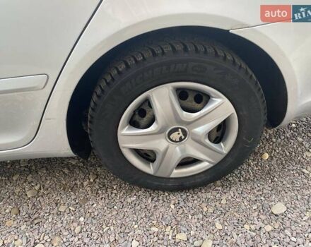 Серый Шкода Октавия, объемом двигателя 1.6 л и пробегом 288 тыс. км за 7500 $, фото 4 на Automoto.ua