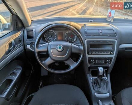 Сірий Шкода Октавія, об'ємом двигуна 1.8 л та пробігом 105 тис. км за 7850 $, фото 23 на Automoto.ua