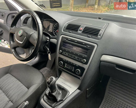 Серый Шкода Октавия, объемом двигателя 1.6 л и пробегом 182 тыс. км за 8600 $, фото 16 на Automoto.ua