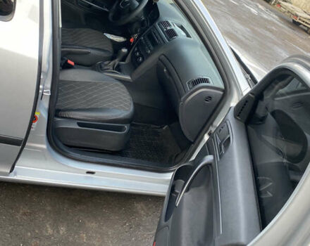 Серый Шкода Октавия, объемом двигателя 1.6 л и пробегом 310 тыс. км за 7300 $, фото 6 на Automoto.ua