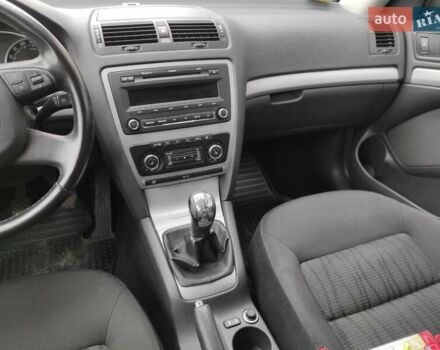 Серый Шкода Октавия, объемом двигателя 1.6 л и пробегом 310 тыс. км за 7700 $, фото 7 на Automoto.ua