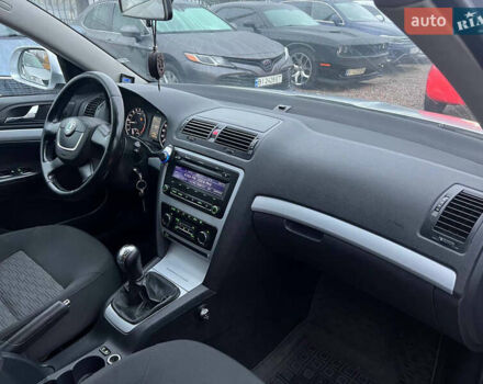 Серый Шкода Октавия, объемом двигателя 1.6 л и пробегом 280 тыс. км за 7900 $, фото 12 на Automoto.ua