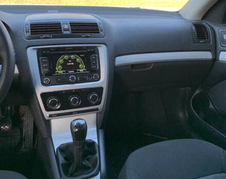 Сірий Шкода Октавія, об'ємом двигуна 1.6 л та пробігом 181 тис. км за 8799 $, фото 41 на Automoto.ua