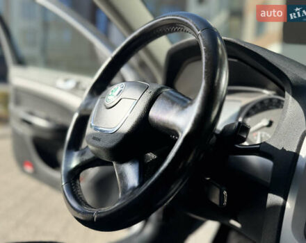 Шкода Октавія 2010 у Львові на Automoto.ua Сірий Шкода Октавія, об'ємом двигуна 2 л та пробігом 282 тис. км за 7550 $, фото 17 на Automoto.ua