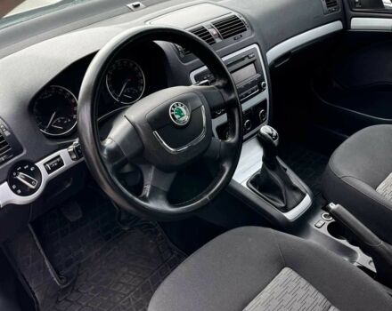 Сірий Шкода Октавія, об'ємом двигуна 1.6 л та пробігом 235 тис. км за 7140 $, фото 1 на Automoto.ua