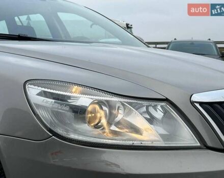 Серый Шкода Октавия, объемом двигателя 1.6 л и пробегом 245 тыс. км за 7500 $, фото 11 на Automoto.ua