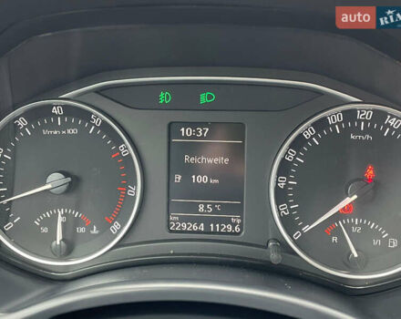 Серый Шкода Октавия, объемом двигателя 1.6 л и пробегом 229 тыс. км за 8999 $, фото 1 на Automoto.ua