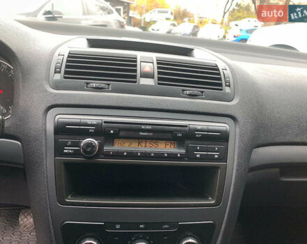 Сірий Шкода Октавія, об'ємом двигуна 1.6 л та пробігом 307 тис. км за 7190 $, фото 23 на Automoto.ua