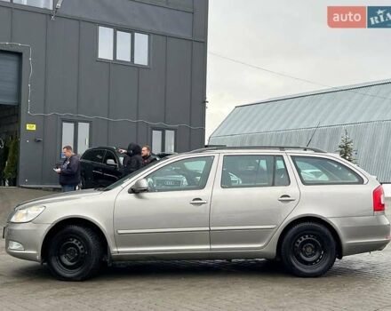 Серый Шкода Октавия, объемом двигателя 1.6 л и пробегом 245 тыс. км за 7500 $, фото 2 на Automoto.ua