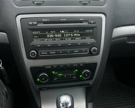 Серый Шкода Октавия, объемом двигателя 1.6 л и пробегом 281 тыс. км за 7800 $, фото 22 на Automoto.ua