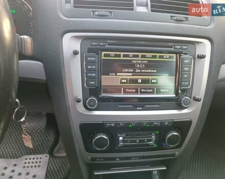 Серый Шкода Октавия, объемом двигателя 1.2 л и пробегом 220 тыс. км за 8300 $, фото 7 на Automoto.ua