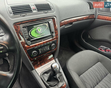 Сірий Шкода Октавія, об'ємом двигуна 1.8 л та пробігом 173 тис. км за 8200 $, фото 9 на Automoto.ua