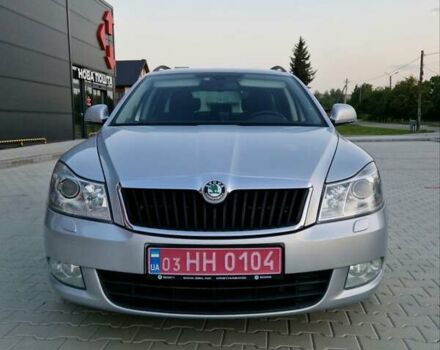 Серый Шкода Октавия, объемом двигателя 1.6 л и пробегом 229 тыс. км за 8300 $, фото 1 на Automoto.ua