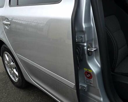 Серый Шкода Октавия, объемом двигателя 1.8 л и пробегом 190 тыс. км за 7200 $, фото 62 на Automoto.ua