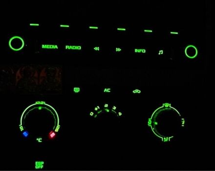 Серый Шкода Октавия, объемом двигателя 1.6 л и пробегом 133 тыс. км за 7700 $, фото 17 на Automoto.ua