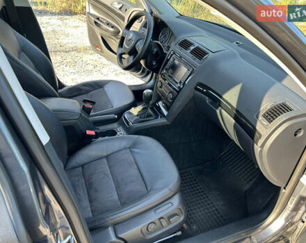 Серый Шкода Октавия, объемом двигателя 1.8 л и пробегом 221 тыс. км за 6900 $, фото 61 на Automoto.ua