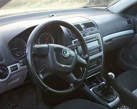 Сірий Шкода Октавія, об'ємом двигуна 1.6 л та пробігом 245 тис. км за 7000 $, фото 4 на Automoto.ua