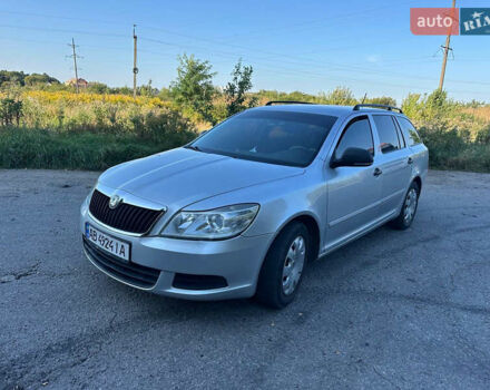 Серый Шкода Октавия, объемом двигателя 1.6 л и пробегом 289 тыс. км за 8150 $, фото 3 на Automoto.ua