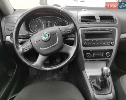 Серый Шкода Октавия, объемом двигателя 1.6 л и пробегом 310 тыс. км за 7700 $, фото 6 на Automoto.ua