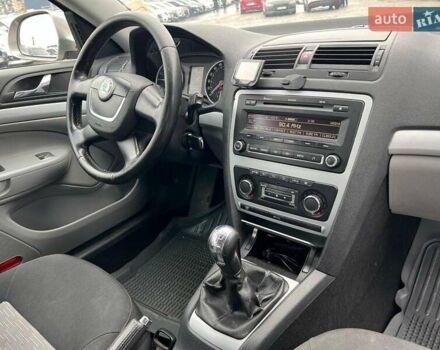 Серый Шкода Октавия, объемом двигателя 1.6 л и пробегом 245 тыс. км за 7500 $, фото 35 на Automoto.ua